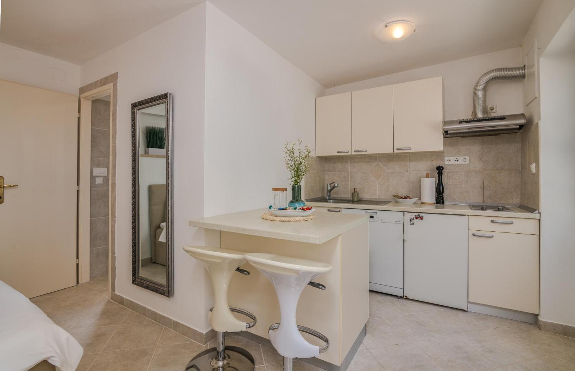 Apartments Stella & Luna Кърк Екстериор снимка