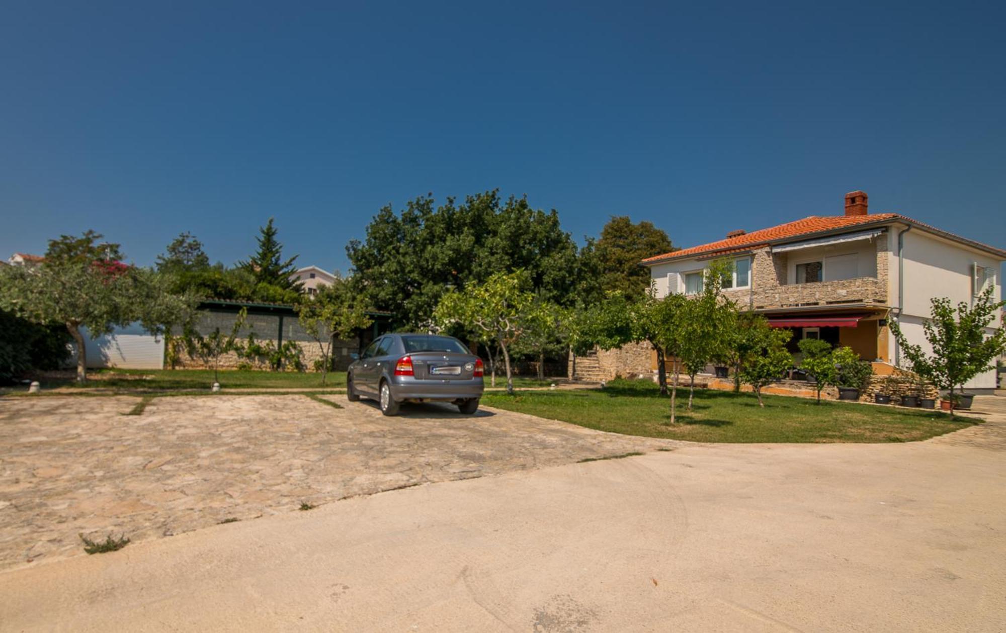 Apartments Stella & Luna Кърк Екстериор снимка